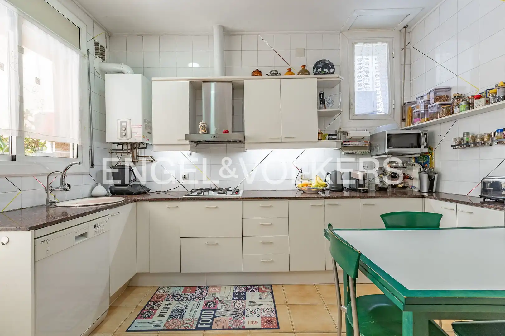 Cocina de Casa adosada en venta en Sabadell con Aire acondicionado, Calefacción y Parquet