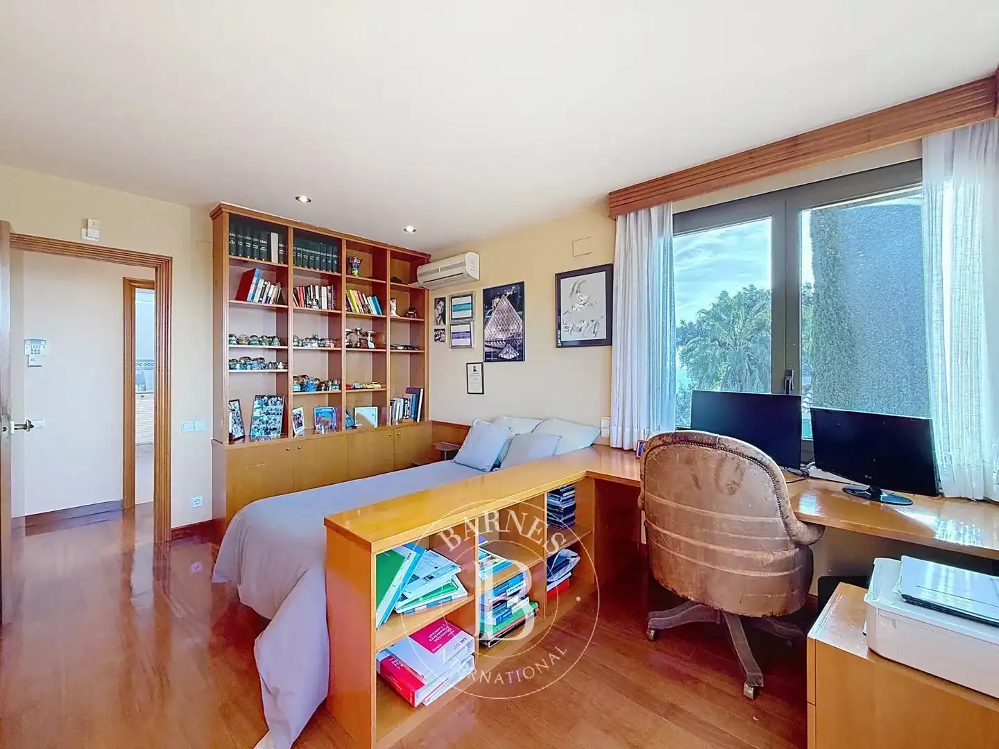Habitación de Casa o chalet en venta en Alella con Aire acondicionado, Calefacción y Jardín privado