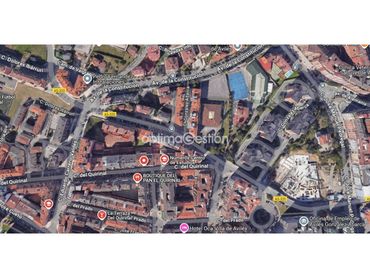 Locale commerciale in vendita a Calle Quirinal