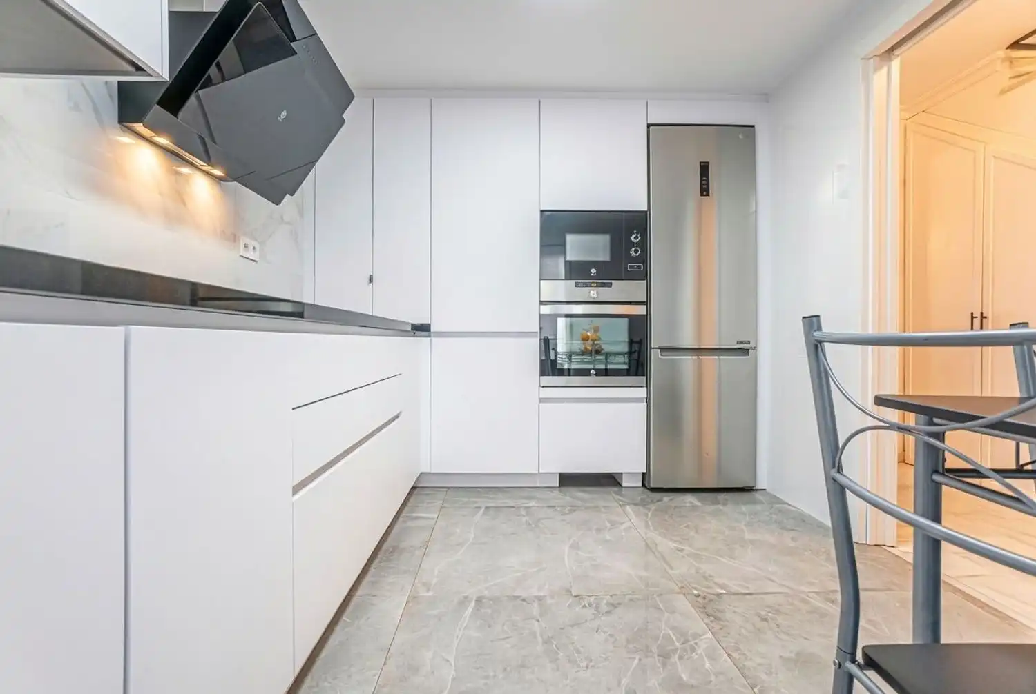 Cocina de Dúplex en venta en Rincón de la Victoria con Aire acondicionado, Terraza y Trastero