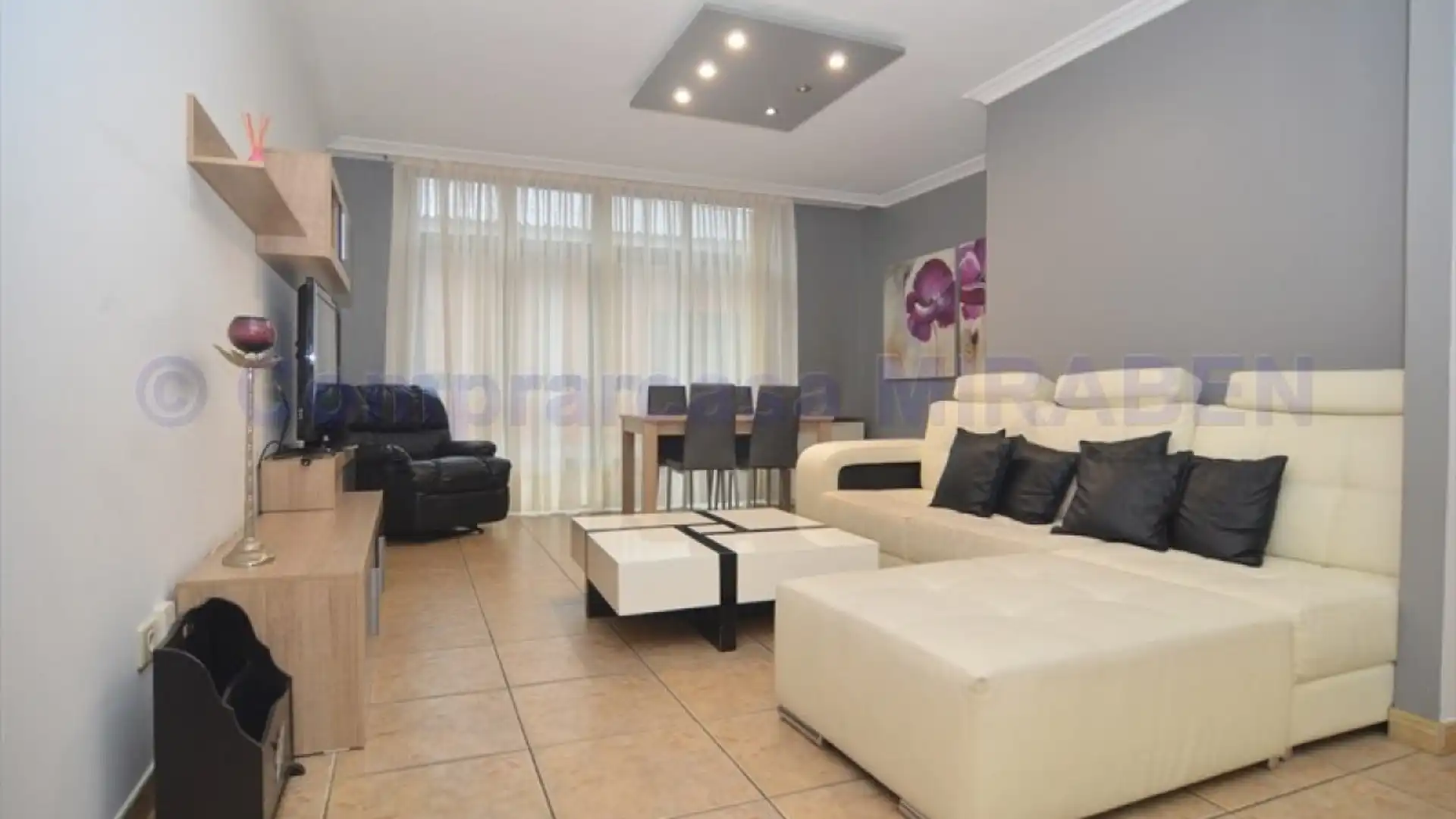 Wohnzimmer von Wohnung zur Miete in Boiro mit Terrasse, Abstellraum und Möbliert