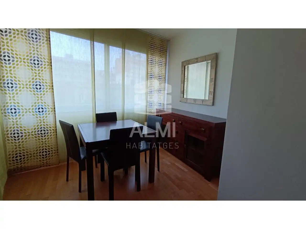 Comedor de Piso de alquiler en Barcelona con Aire acondicionado, Calefacción y Parquet