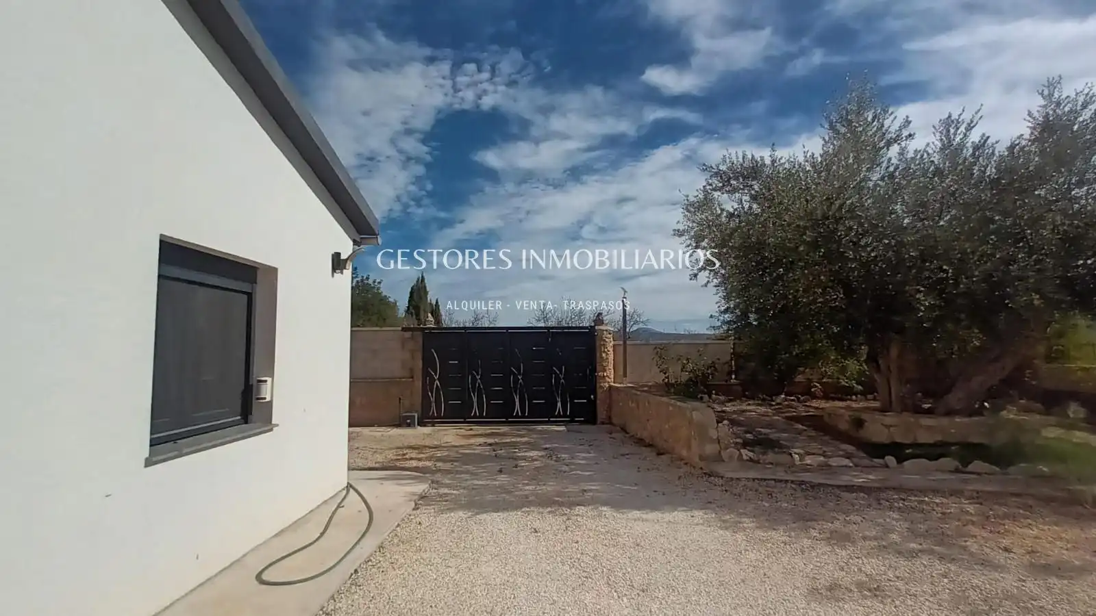 Vista exterior de Casa o xalet en venda en Gaianes, Alicante