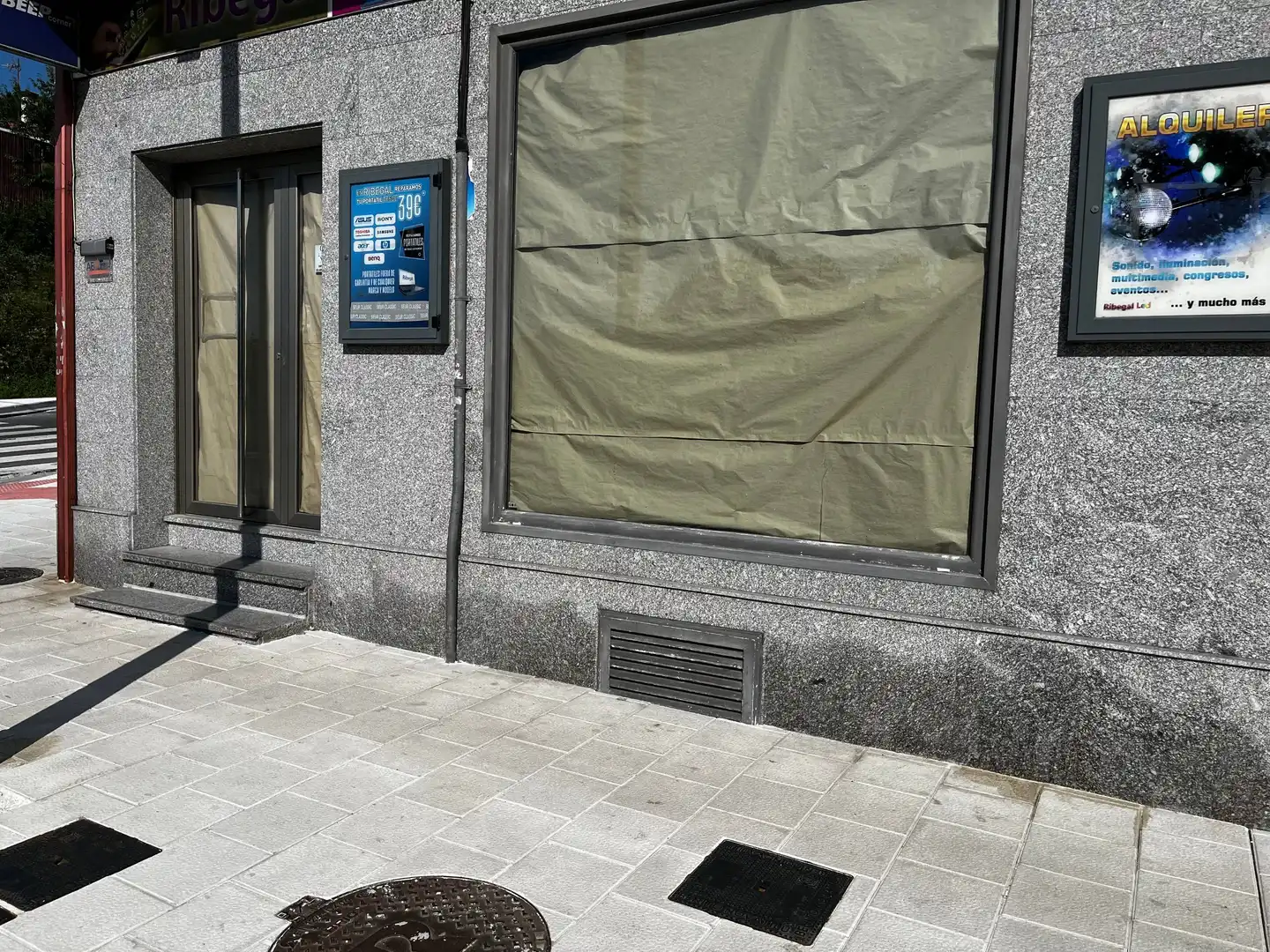 Locale commerciale in vendita a Avenida Rosalia de Castro, imagen 7