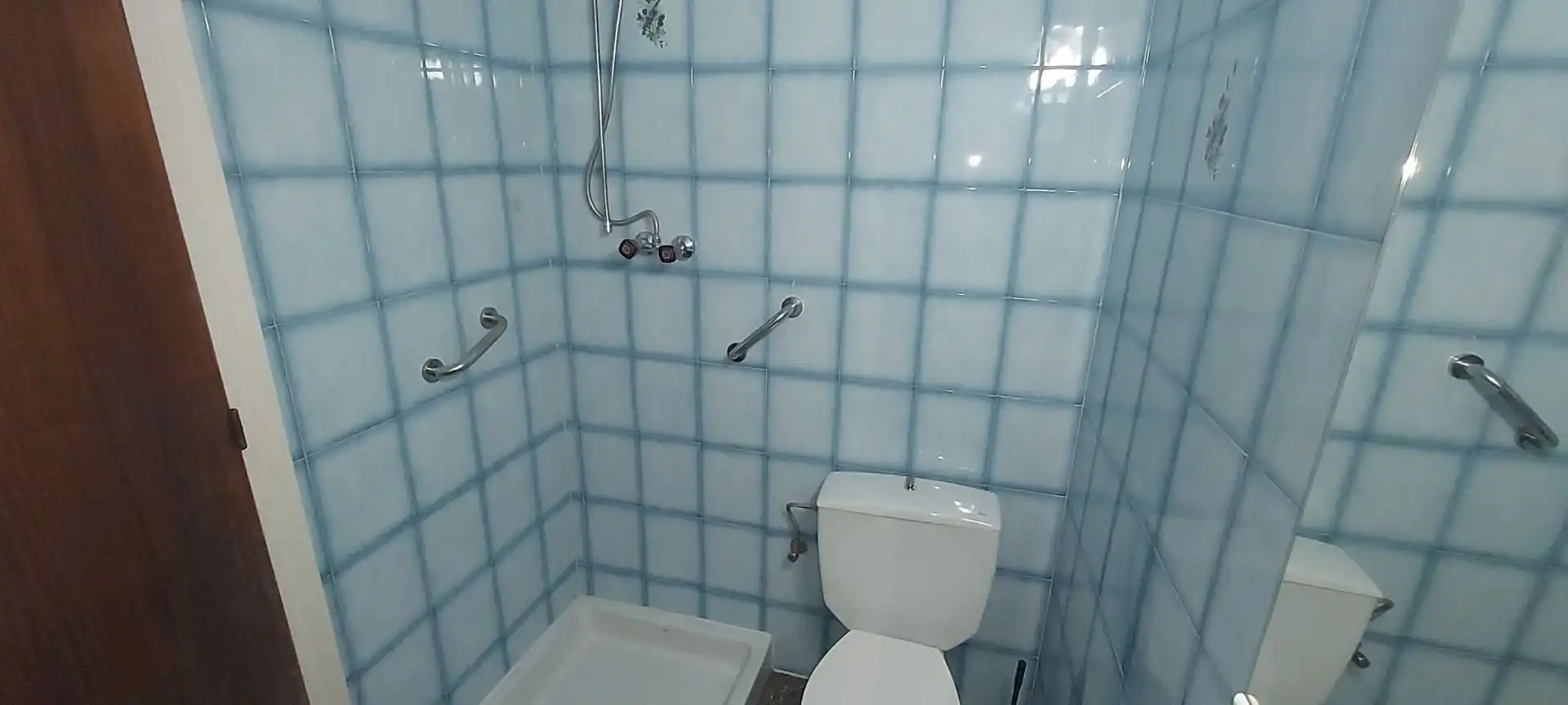 Bathroom of Flat for sale in Barberà del Vallès  with Air Conditioner and Terrace