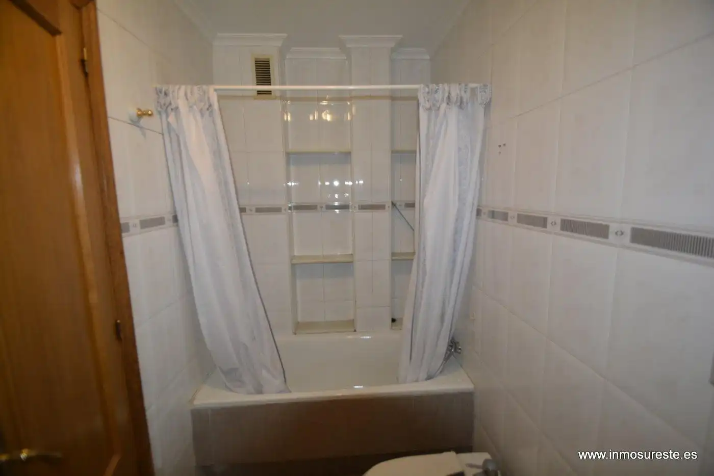 Baño de Piso en venta en Orihuela con Aire acondicionado y Balcón
