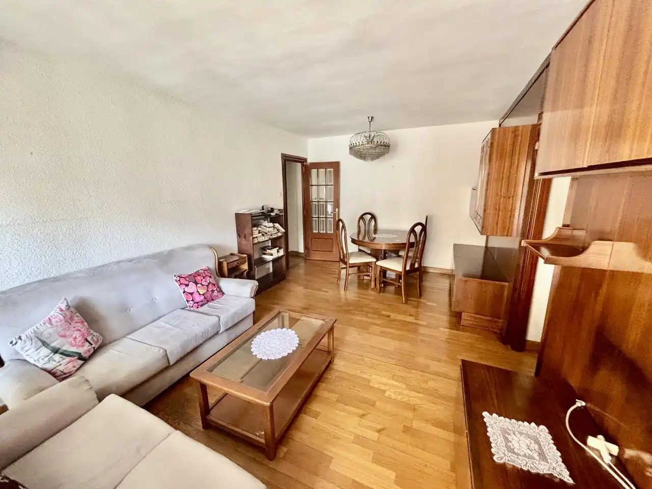 Living room of Flat for sale in Zaragoza  with Air Conditioner, Heating and Terrace