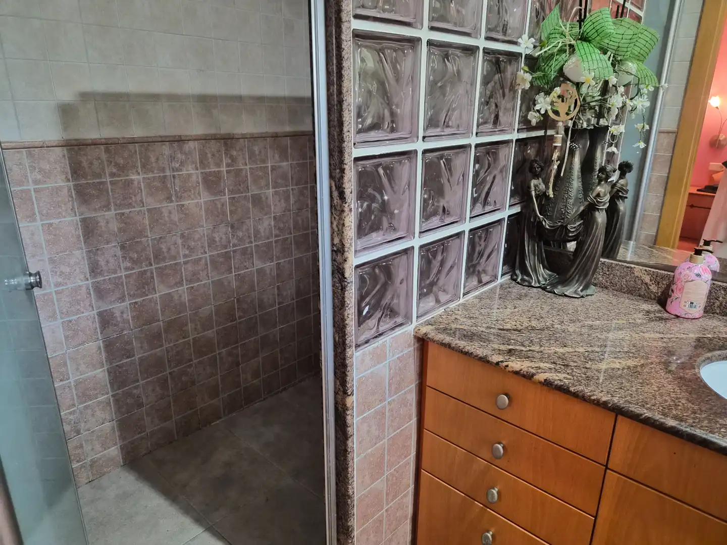 Bany de Casa o xalet en venda en Rubí amb Aire condicionat, Calefacció i Jardí privat
