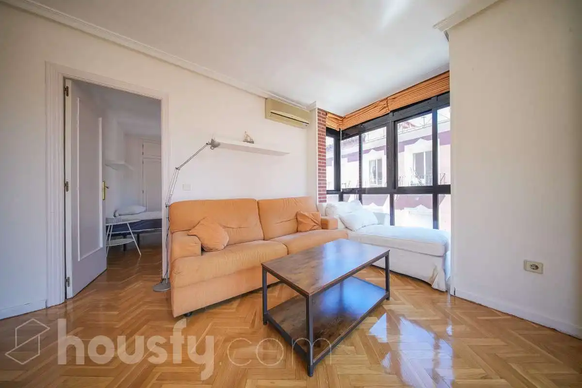 Flat with pool for sale in Calle de Morejón ., imagen 3