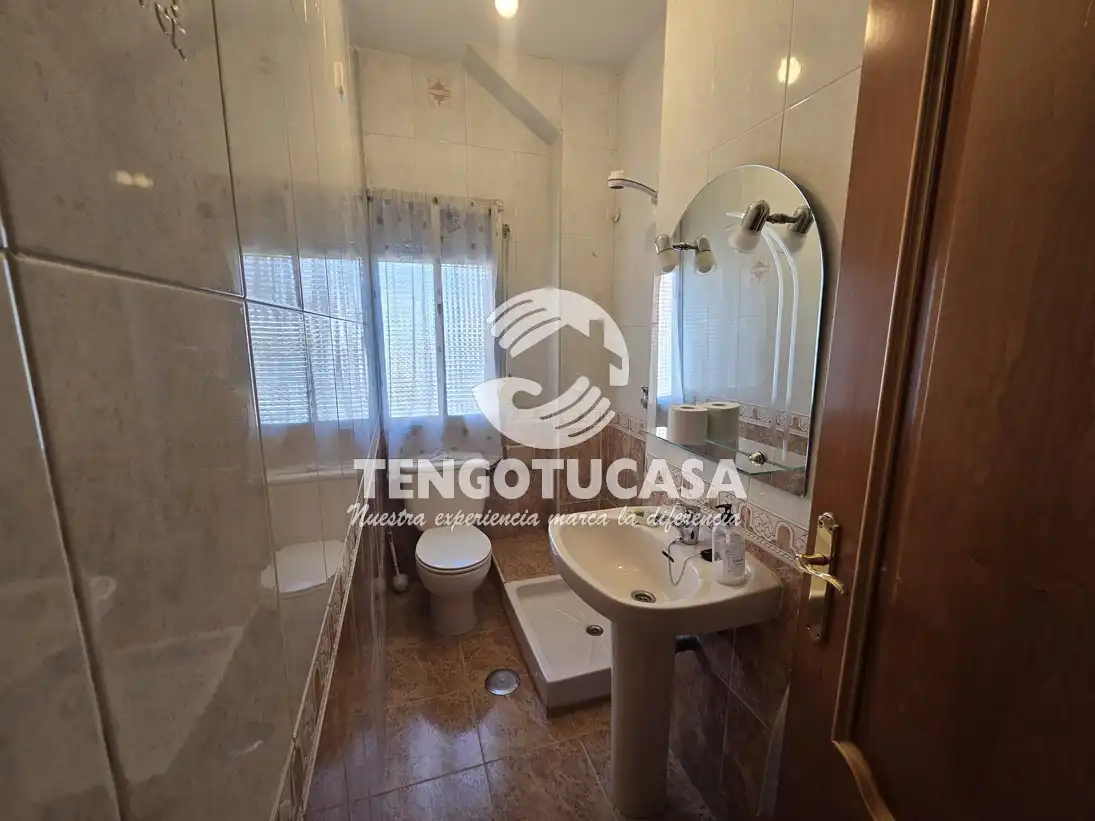 Bathroom of Flat for sale in Madrid  with Heating, Storage room and Furnished