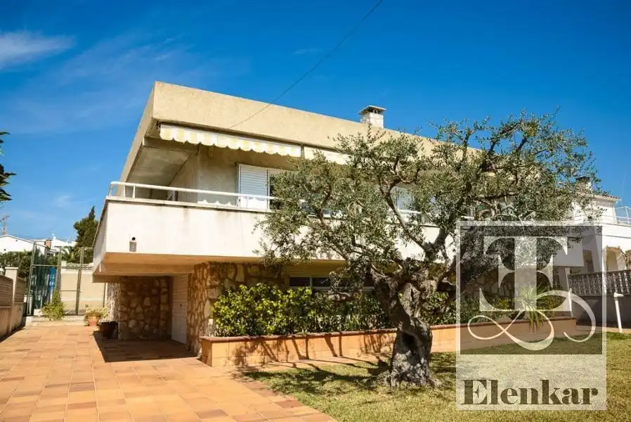 Villa con piscina in vendita a MIGJORN, imagen 2
