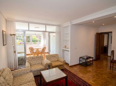 Ground floor with lift for sale in Calle de Alcorisa