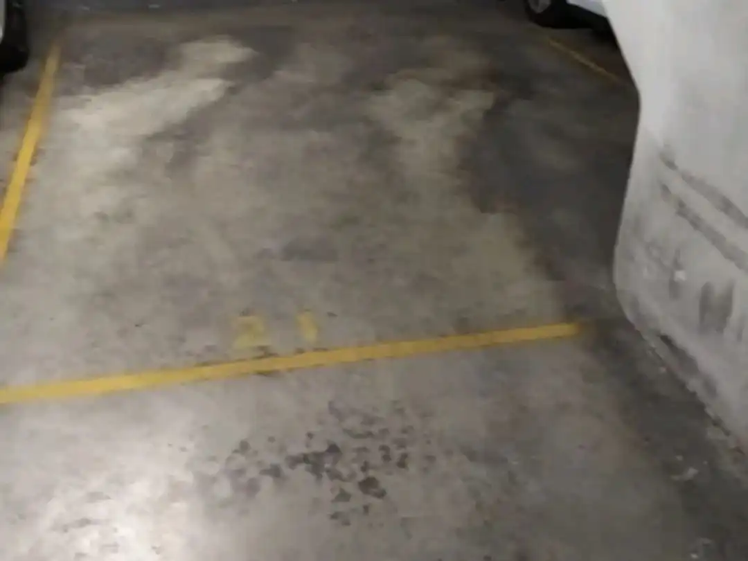 Einzelparkplatz zum Verkauf in Carrer de Balmes 50