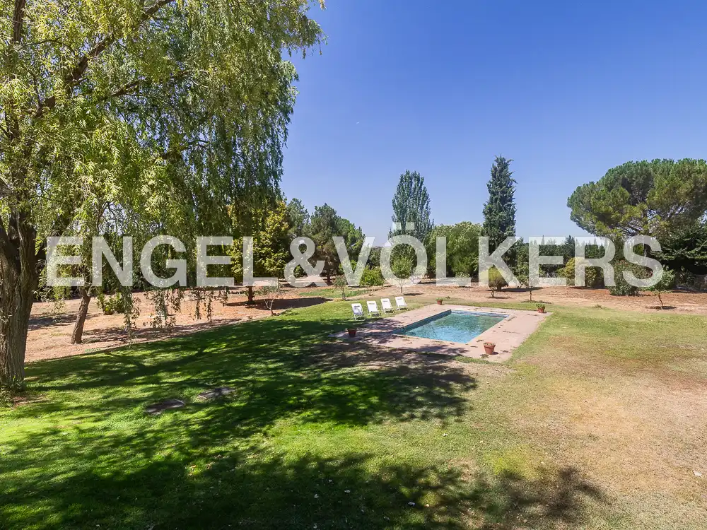 Houses for sale in Requena  with Heating, Private garden and Terrace
