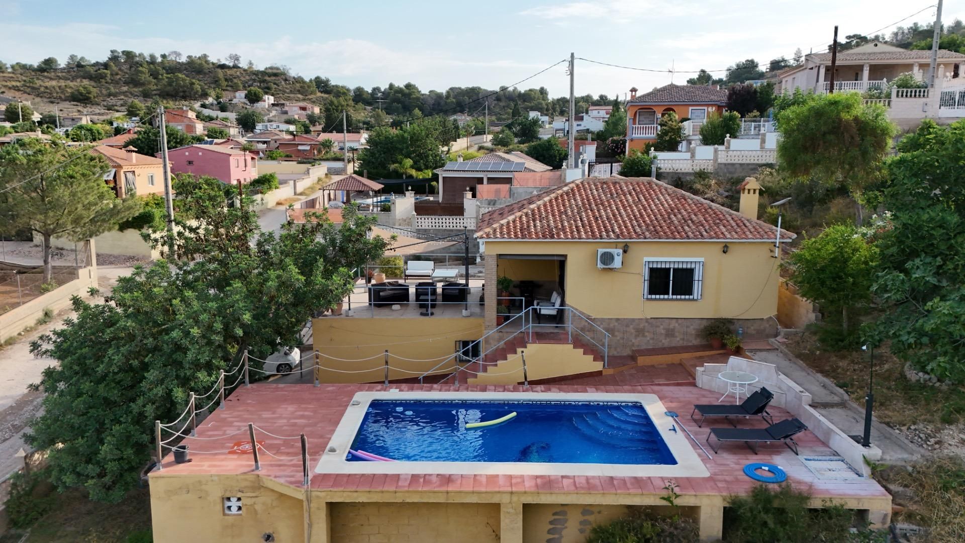 Piscina de Casa o xalet en venda en Pedralba amb Aire condicionat, Jardí privat i Terrassa