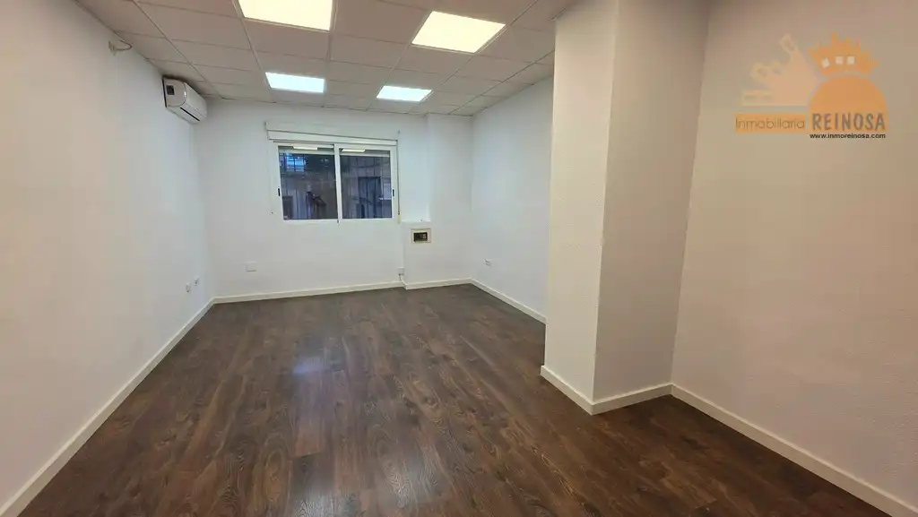 Office for rent in Murcia  with Air Conditioner