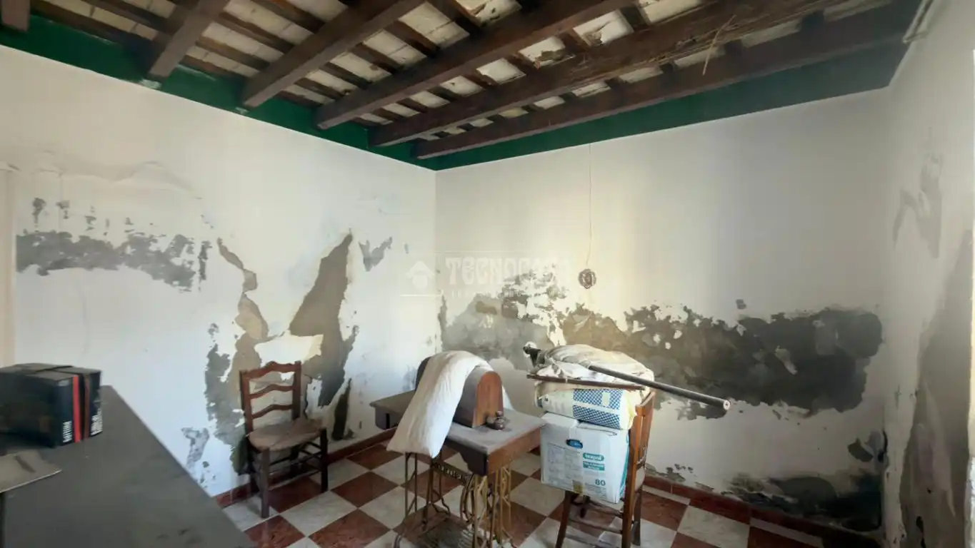Casa o chalet en venta en La Lantejuela  con Balcón