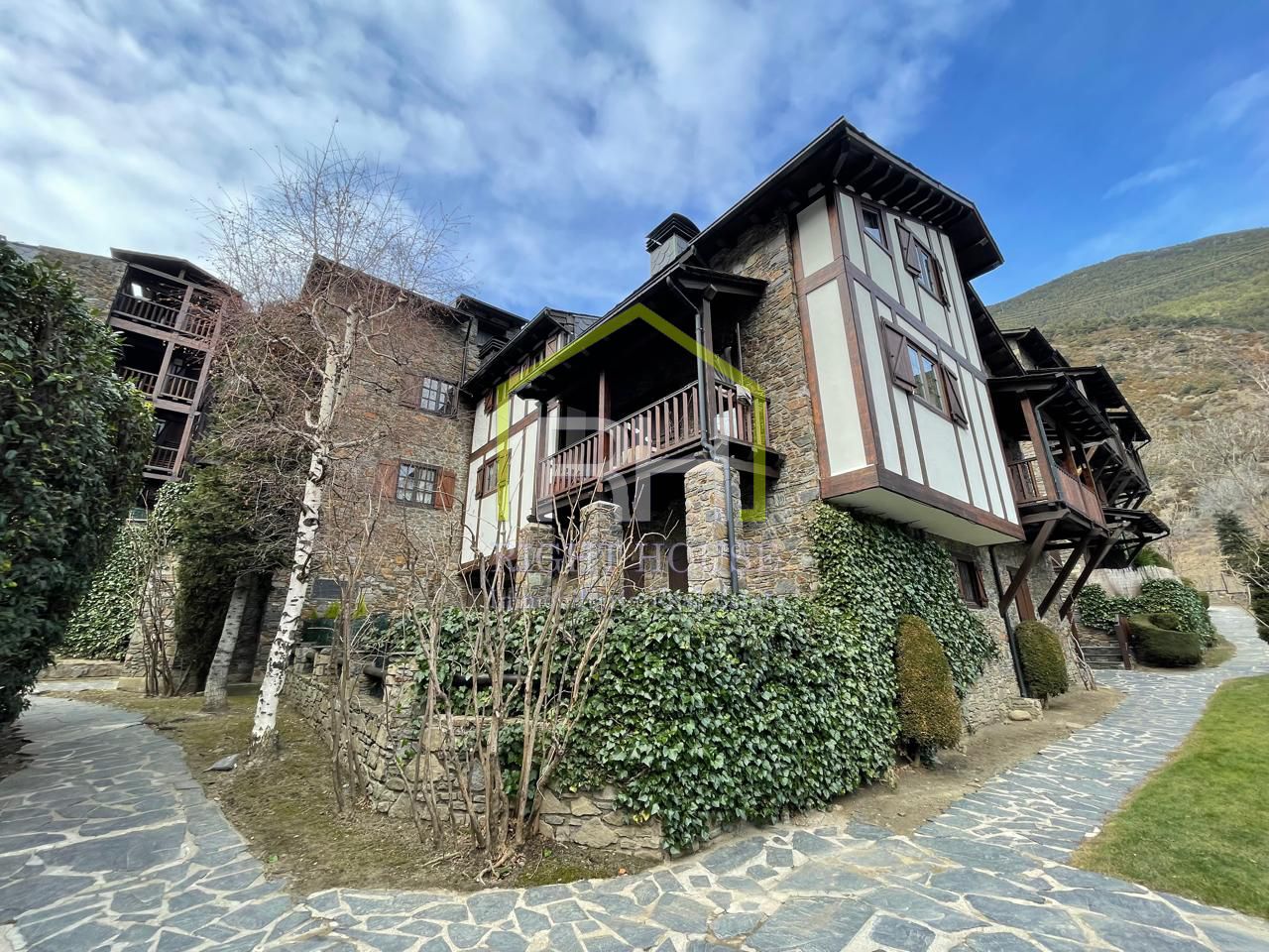 Exterior view of House or chalet to rent in  Madrid Capital  with Heating, Parquet flooring and Terrace