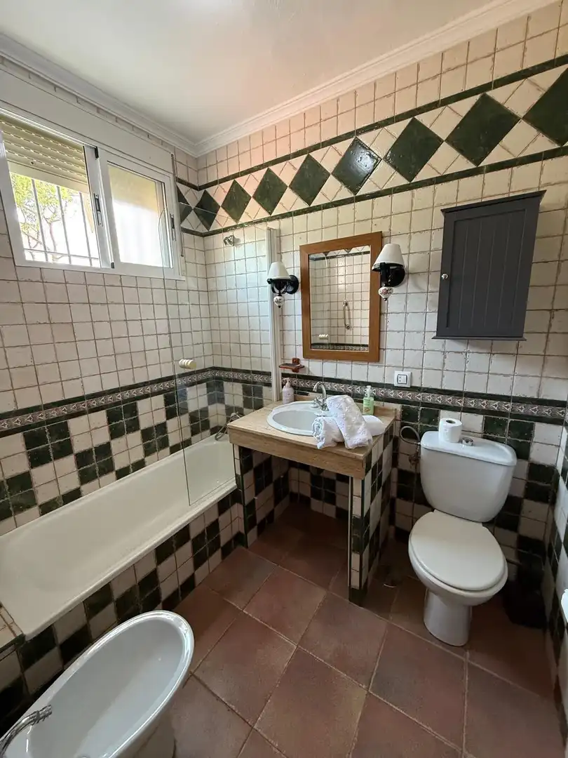 Baño de Casa o chalet de alquiler en Punta Umbría con Aire acondicionado, Jardín privado y Terraza