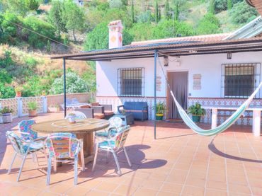 Casa rústica amb piscina en venda a Sayalonga