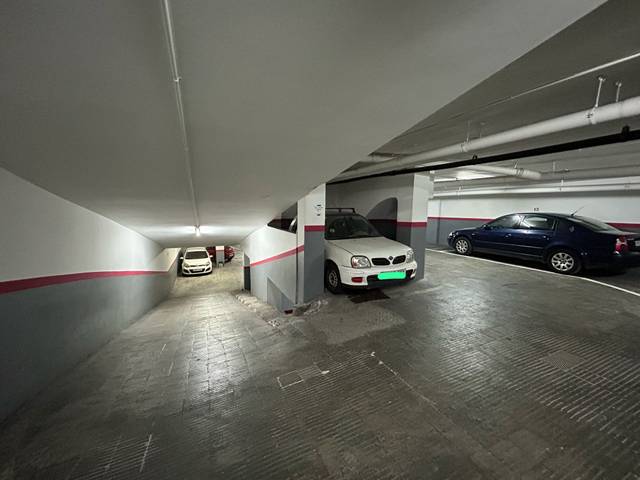 Garaje en Venta en Calle PROGRES DEL en Collblanc