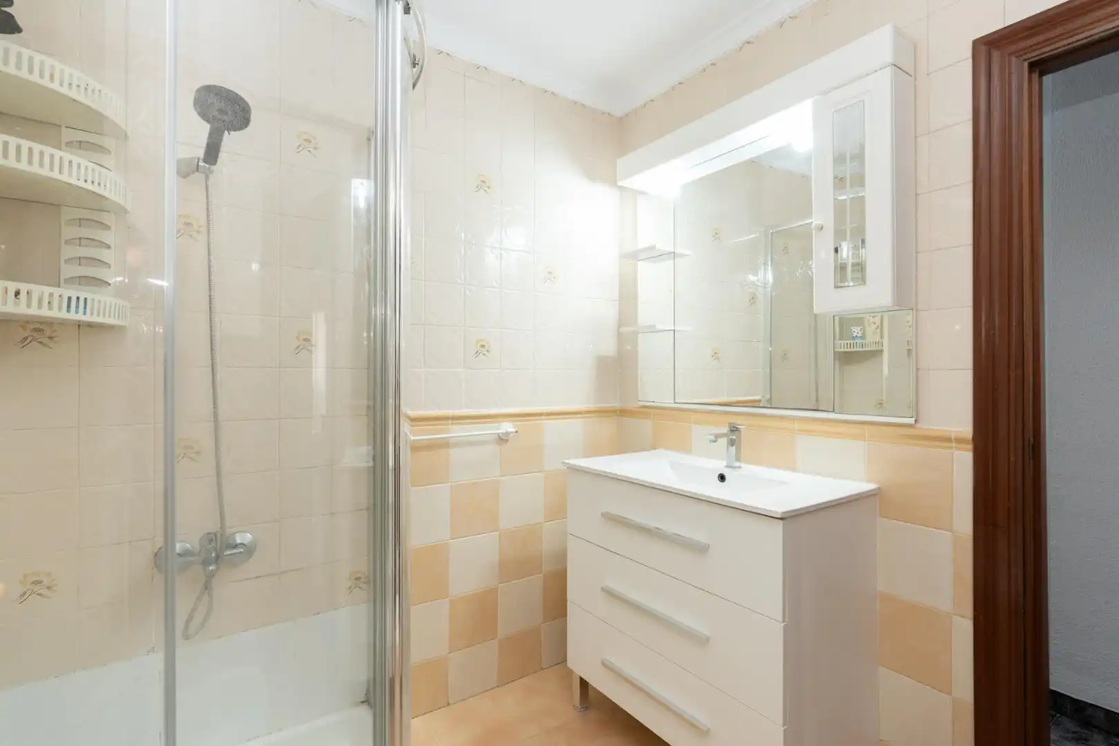 Baño de Piso en venta en Motril con Amueblado