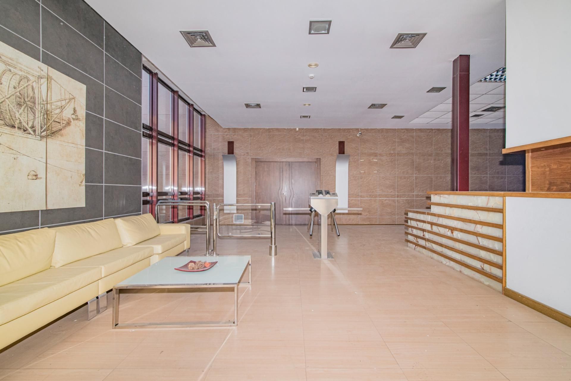 Oficina de lloguer en Padul amb Aire condicionat, Calefacció i Terrassa