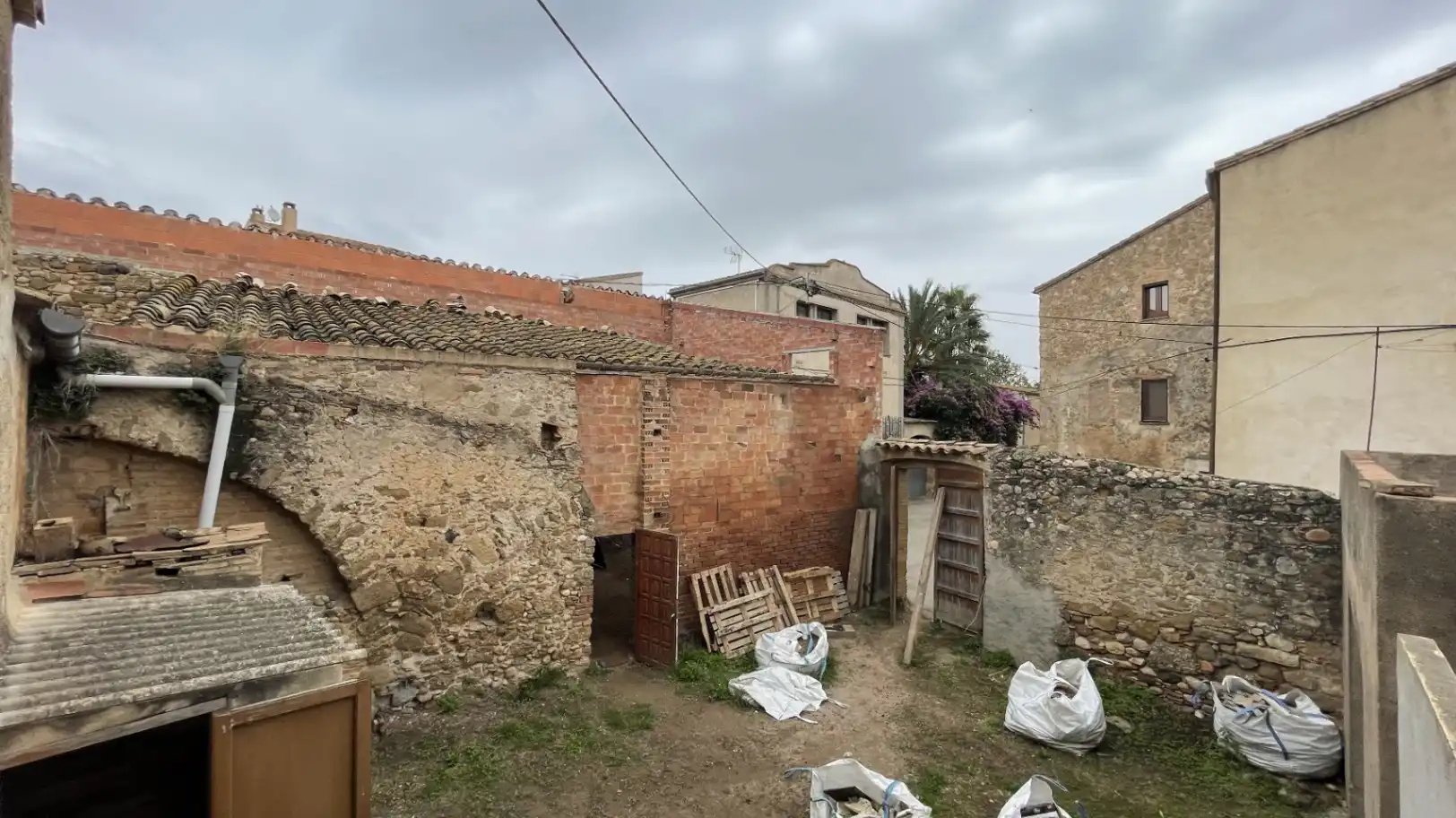 Country house zum Verkauf in La Tallada d'Empordà mit Klimaanlage, Heizung und Terrasse