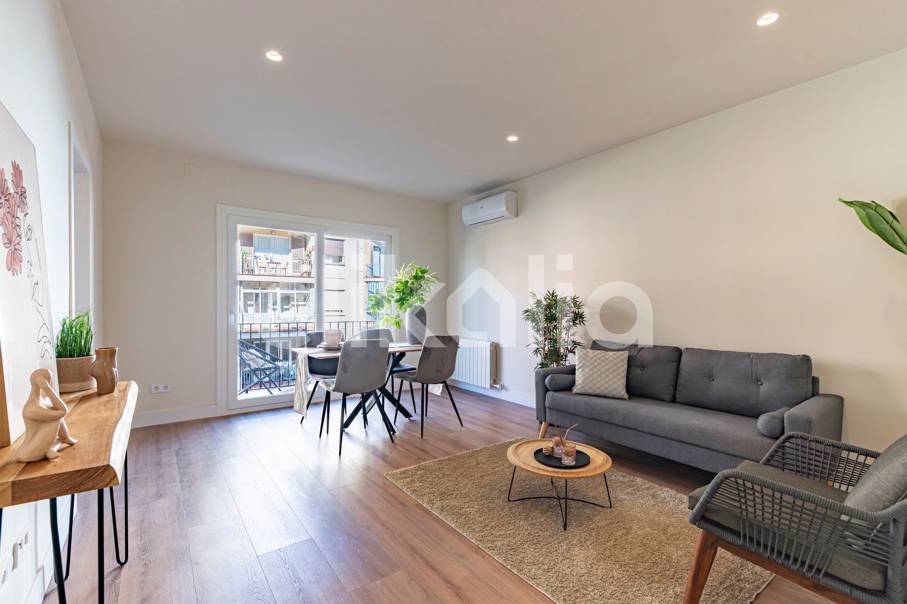 Sala d'estar de Pis en venda en  Barcelona Capital amb Aire condicionat, Calefacció i Terrassa