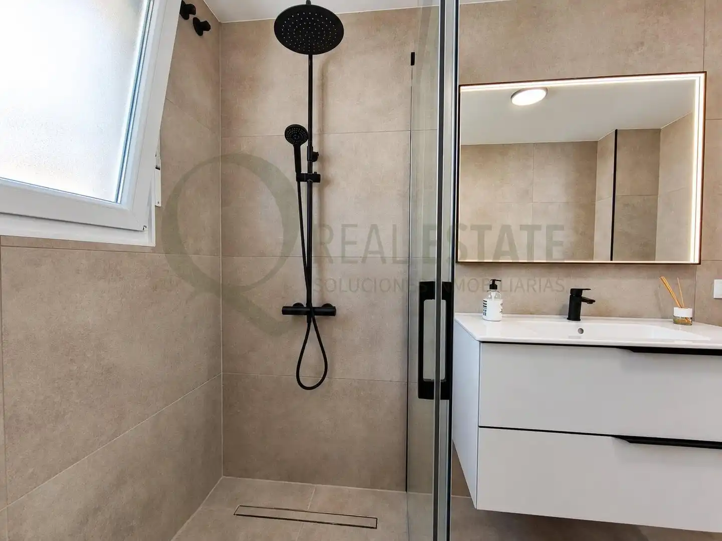 Detached house with garden for sale in Calle Calle Torrevella, imagen 17
