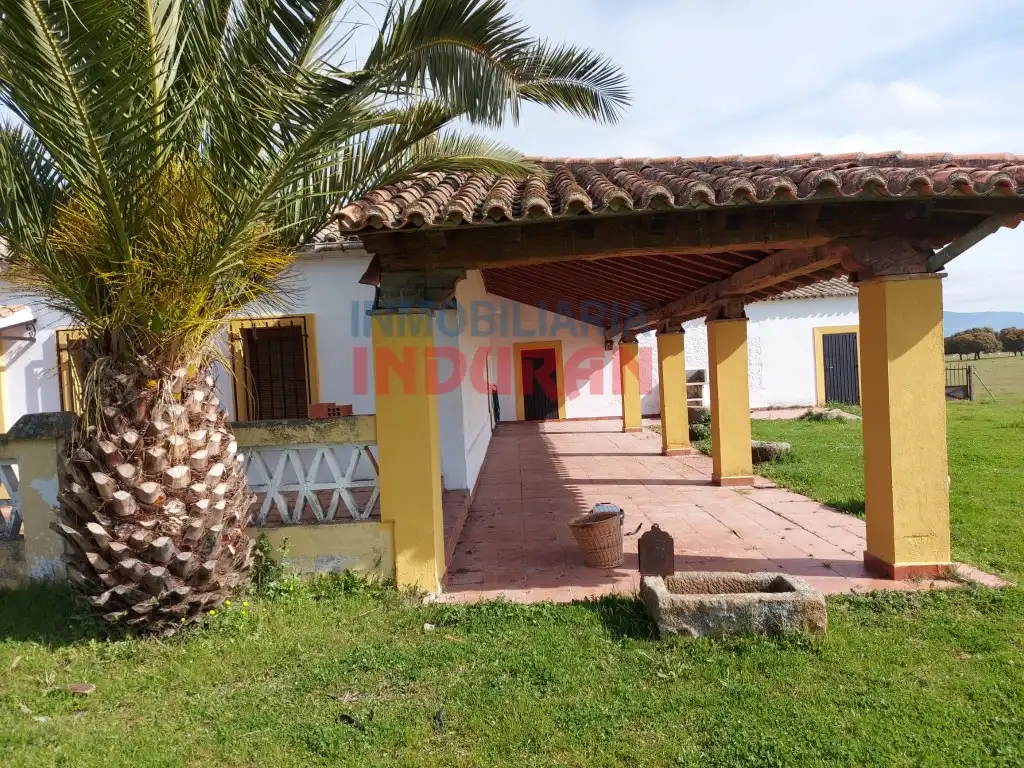 Vista exterior de Finca rústica en venta en Las Ventas de San Julián