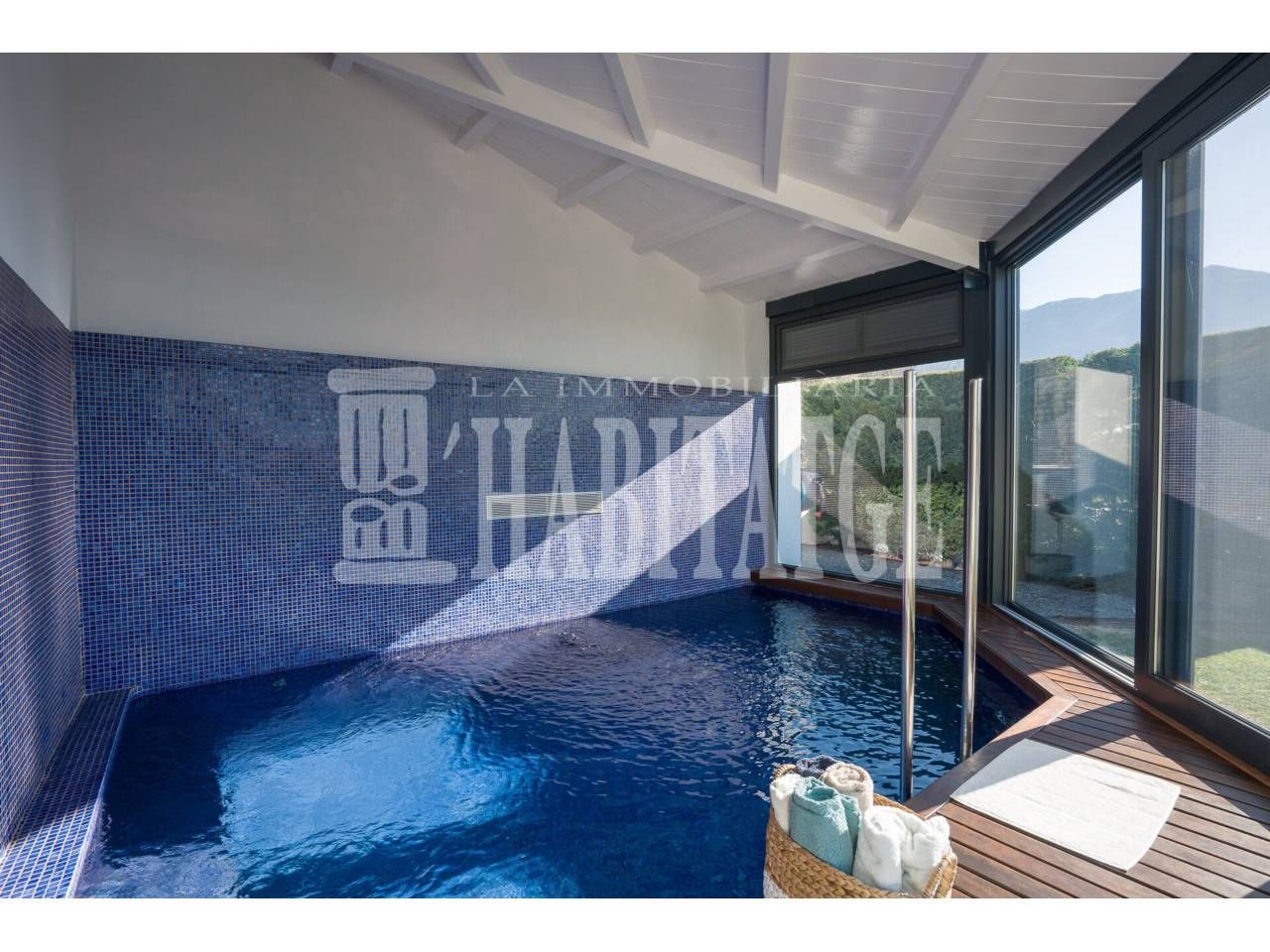 Piscina de Casa o chalet en venta en Viladrau con Aire acondicionado, Calefacción y Jardín privado