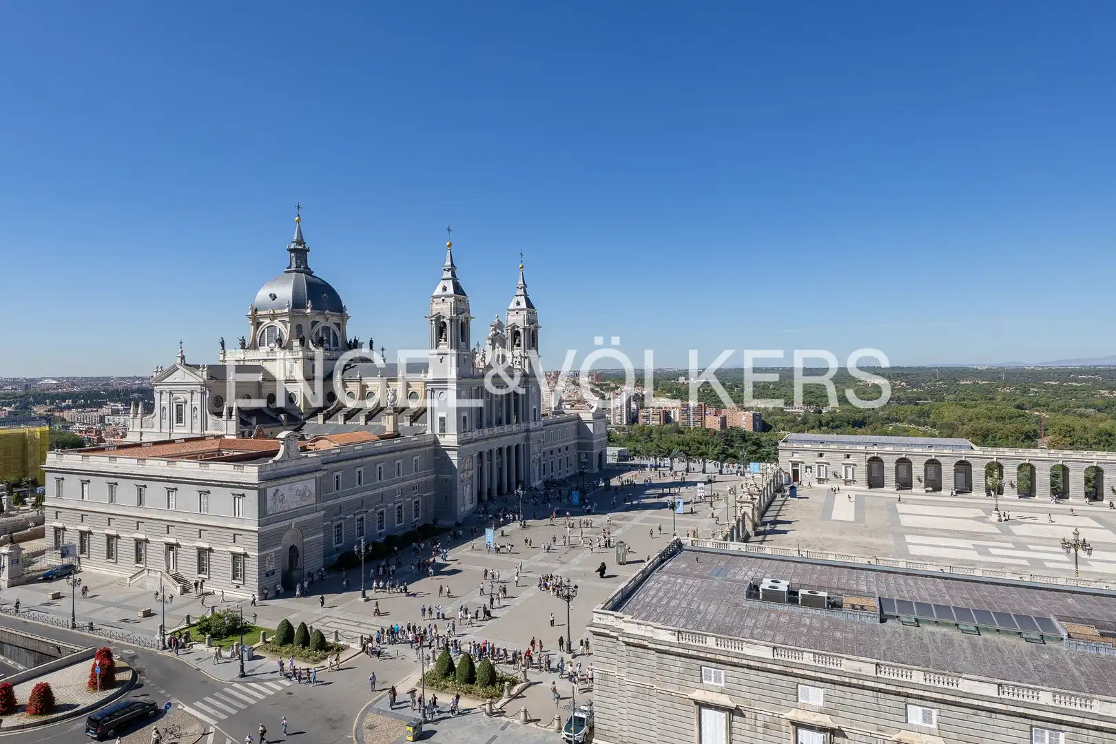 Exterior view of Flat for rent in Madrid  with Air Conditioner, Heating and Parquet flooring