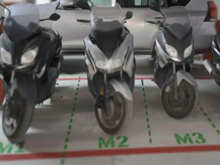 Parkplatz von Garage zur Miete in Ceuta