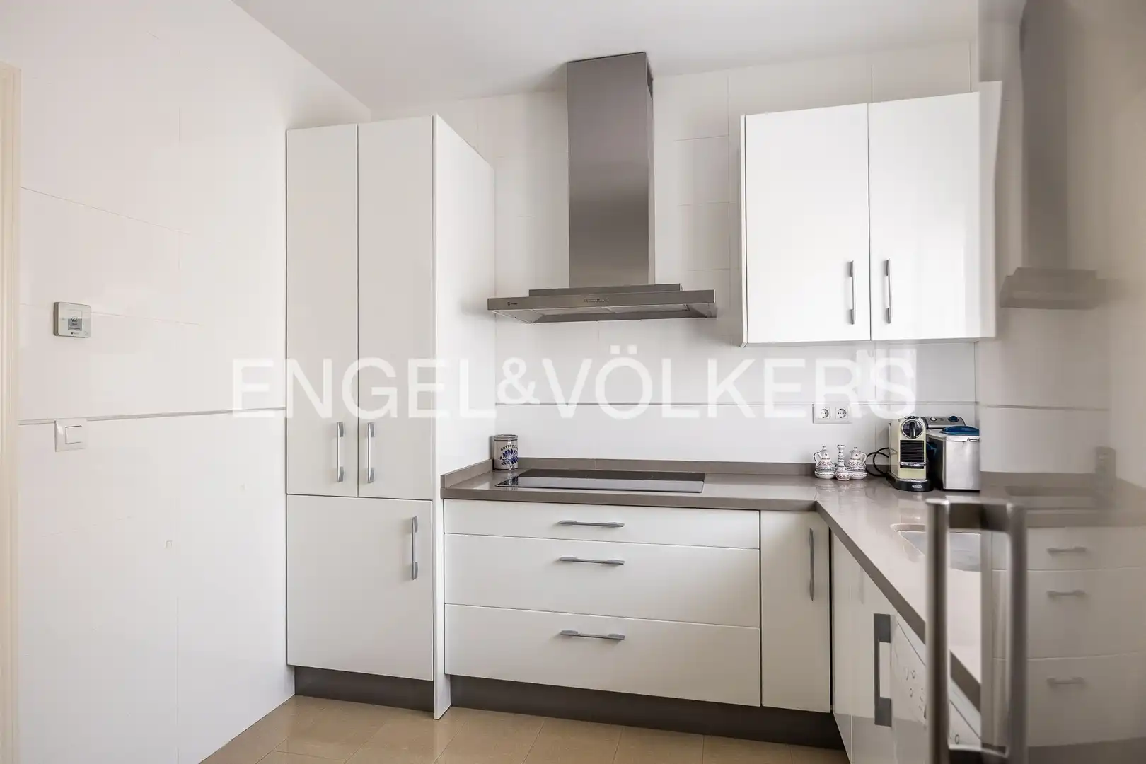 Cocina de Piso en venta en Sevilla con Calefacción