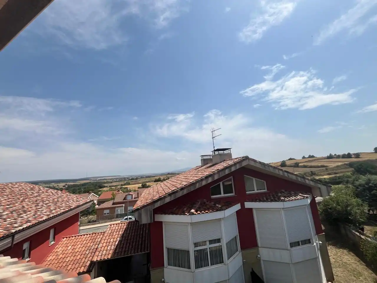Vista exterior de Casa o chalet en venta en Cardeñajimeno con Calefacción, Jardín privado y Terraza
