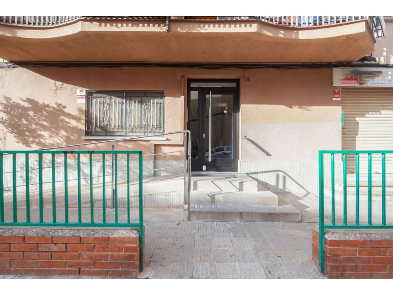 Vista exterior de Pis en venda en Sabadell amb Calefacció i Balcó