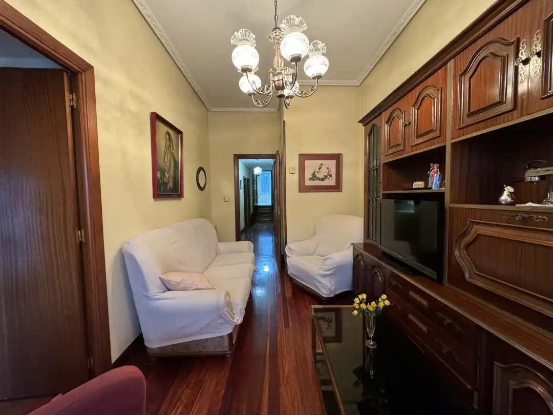 Sala de estar de Piso en venta en Bergara con Calefacción, Jardín privado y Amueblado