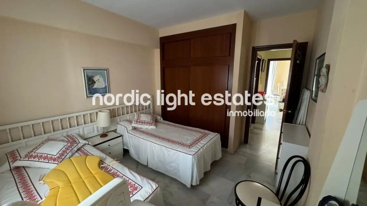Piso con piscina en venta en La Carihuela - Los Nidos, imagen 16