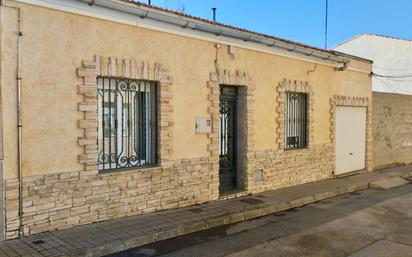 Vista exterior de Casa o xalet en venda en Villena amb Aire condicionat
