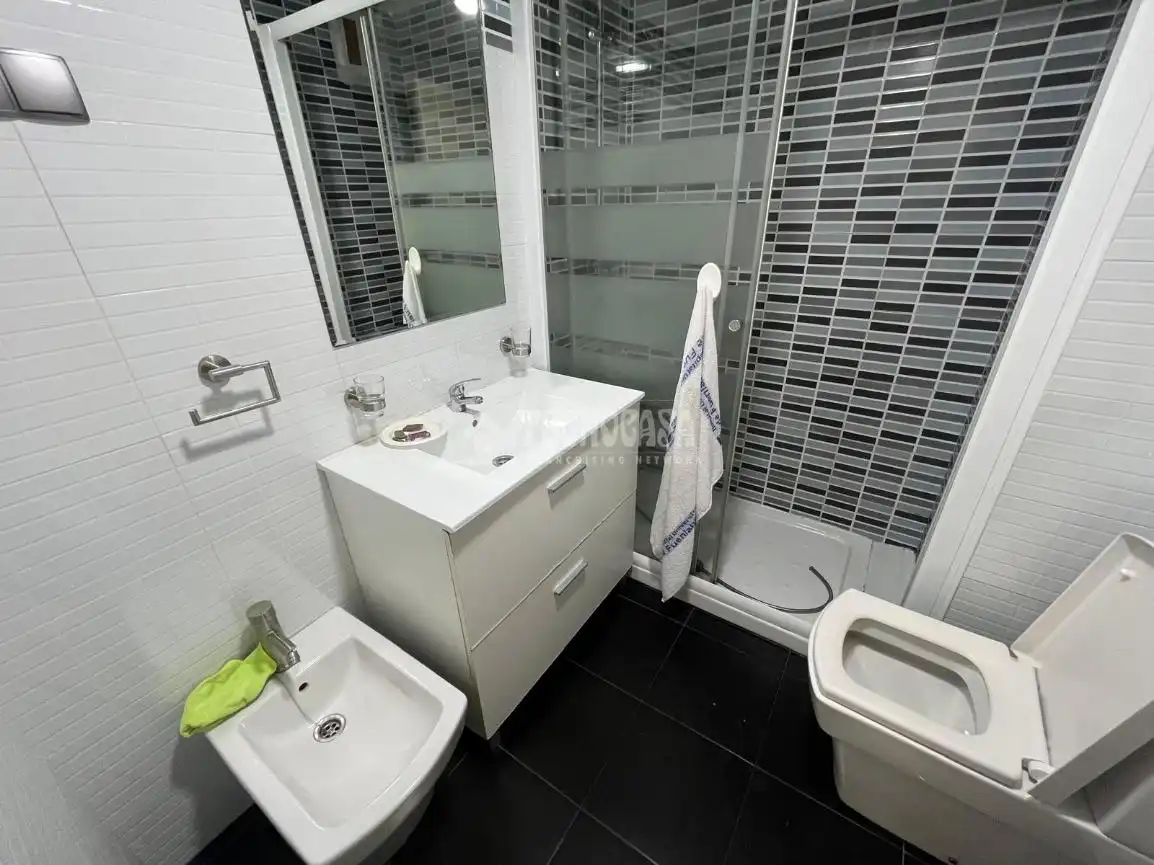 Bathroom of Flat for sale in Humanes de Madrid  with Heating and Terrace