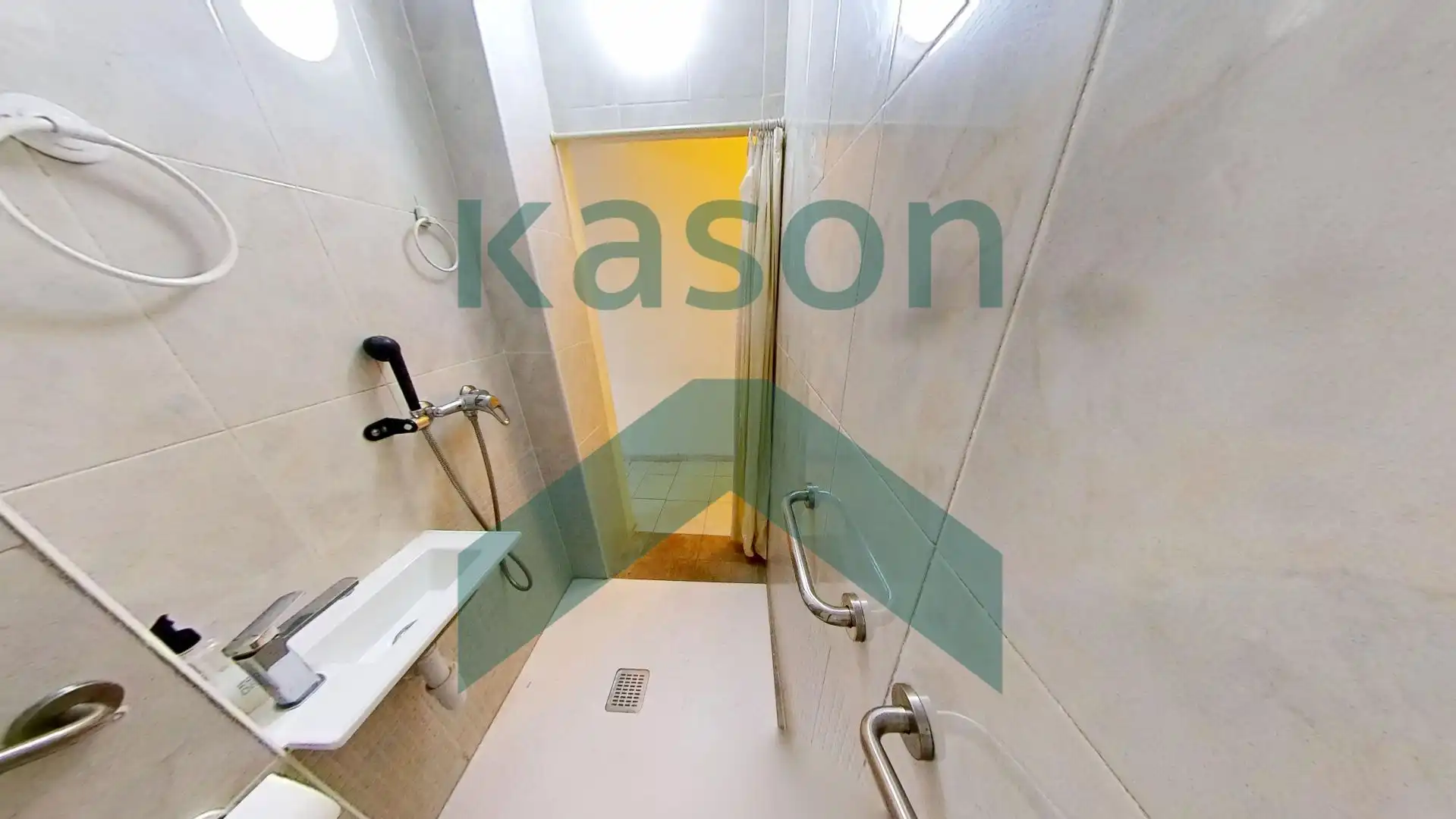 Bathroom of Flat for sale in Madrid  with Heating