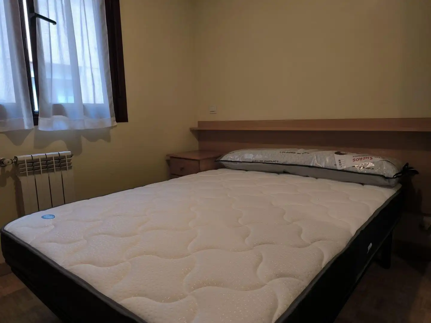 Schlafzimmer von Wohnungen zur Miete in Oviedo  mit Möbliert