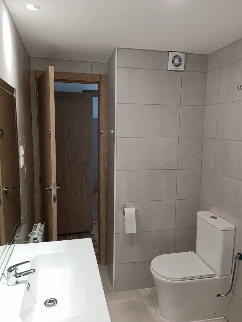 Habitación en Calle Pintor Velazquez, Norte - Universidad
