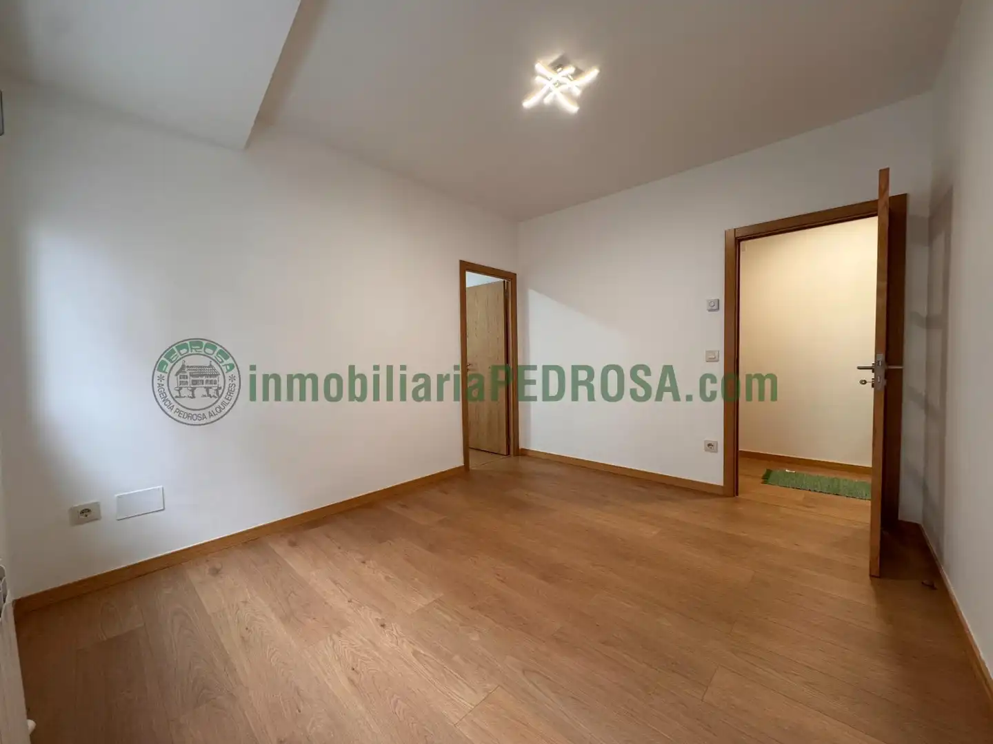 Piso en venta en Pontevedra Capital  con Calefacción y Trastero