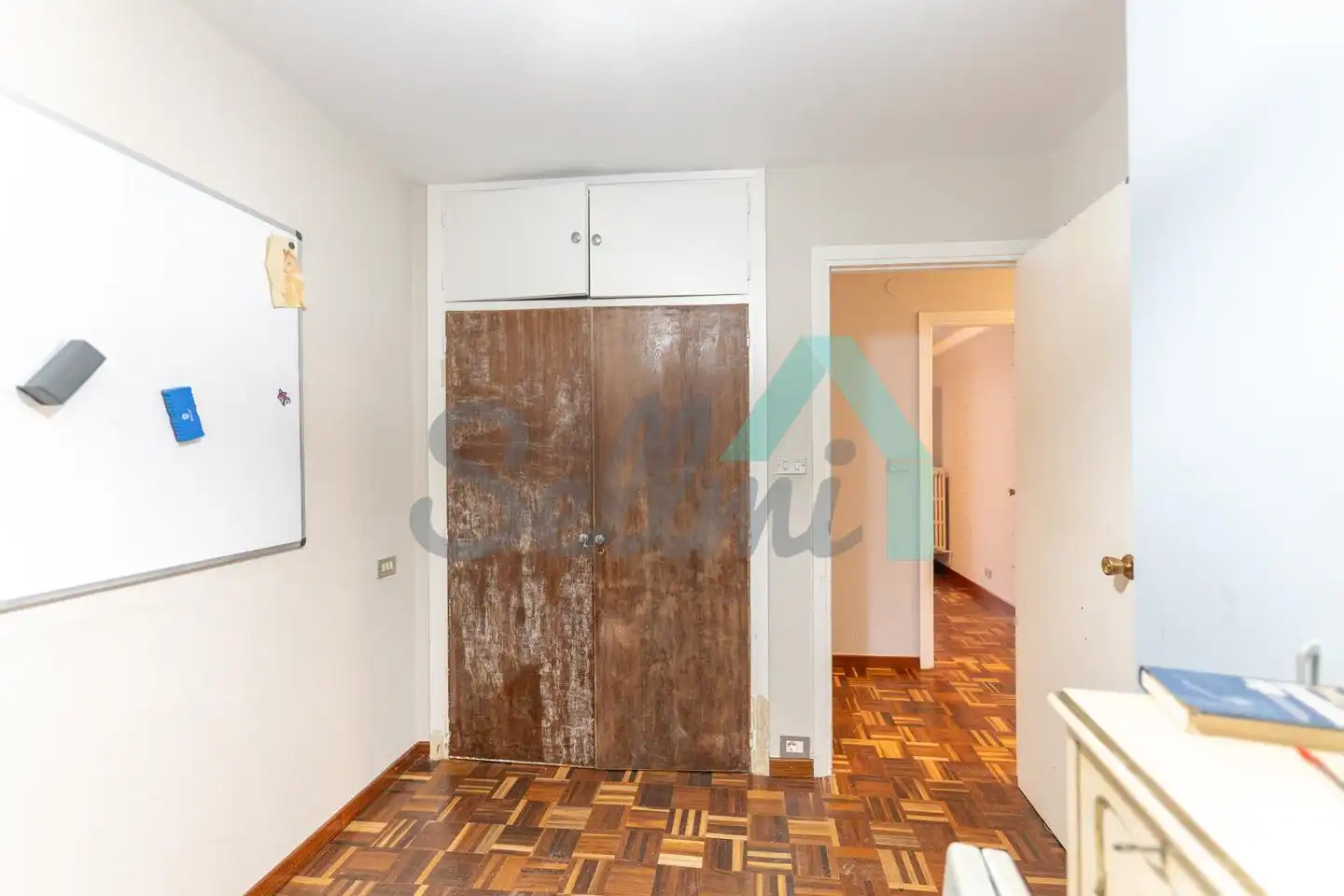 Dormitori de Pis en venda en Avilés amb Calefacció, Parquet i Terrassa
