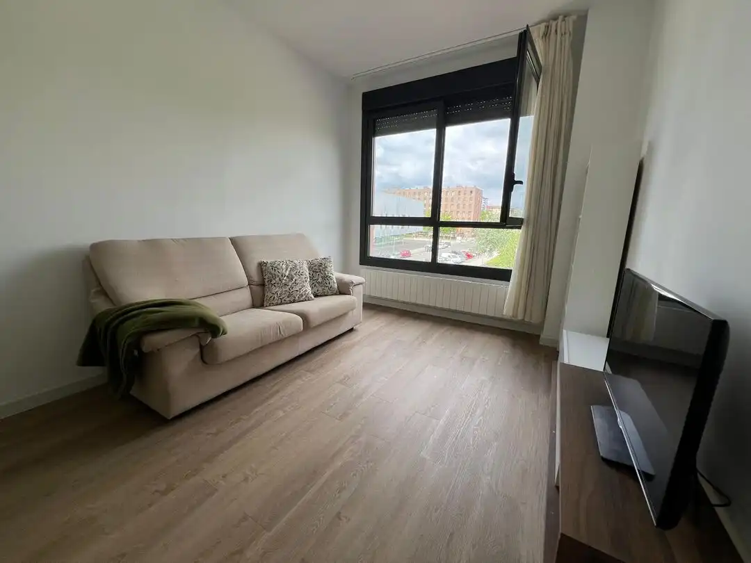 Schlafzimmer von Wohnung zum Verkauf in Vitoria - Gasteiz mit Heizung und Abstellraum