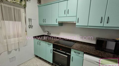 Venta de piso en Aviles  Muy soleado y con ascensor. Se ofrece piso en El Pozón se distribuye en Cocina, salóncomedor con terraza