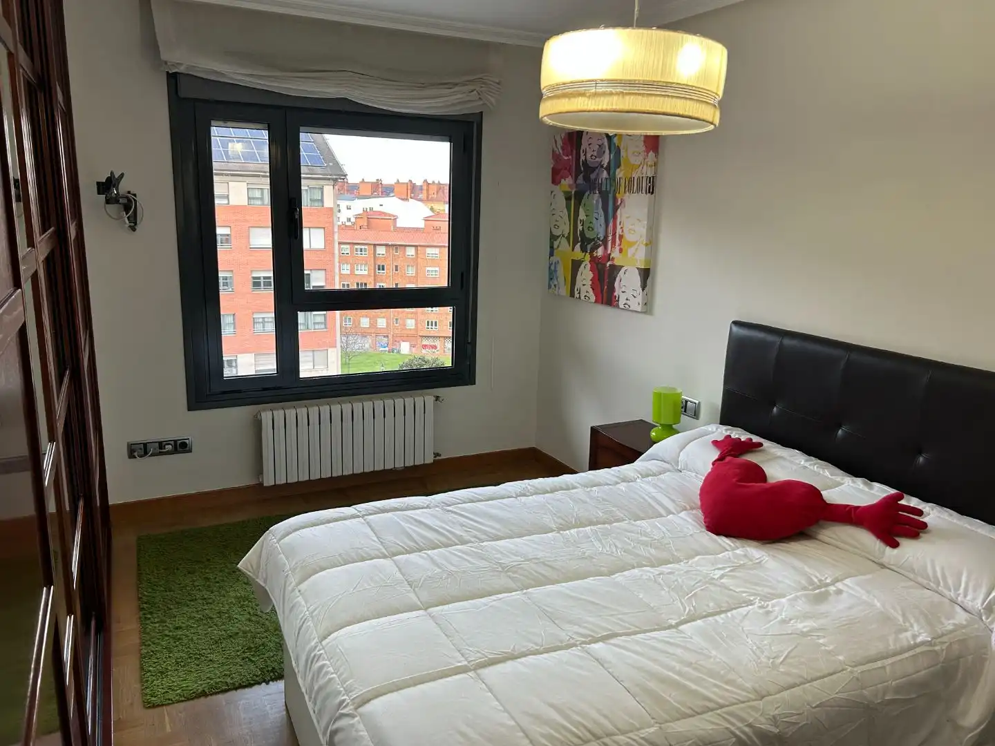 Schlafzimmer von Wohnung zur Miete in Oviedo 