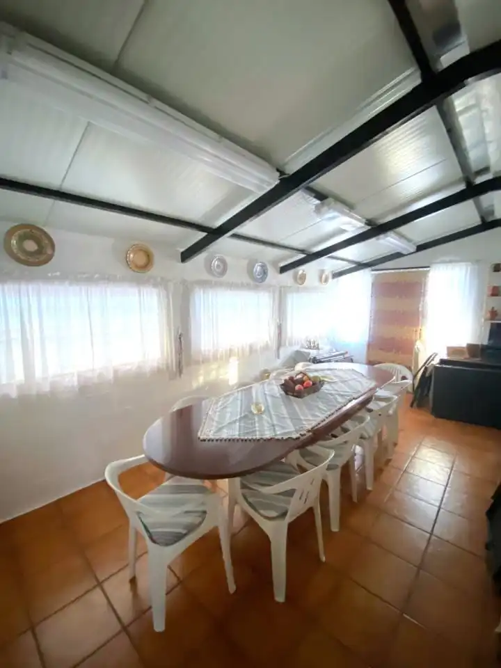 Menjador de Casa o xalet en venda en Cuadros amb Traster i Moblat